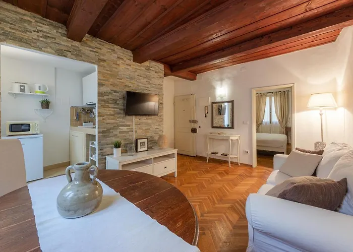 Signoria Florentine Apartment